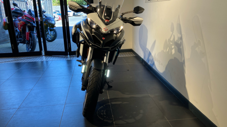 Ducati Multistrada 950 - Red